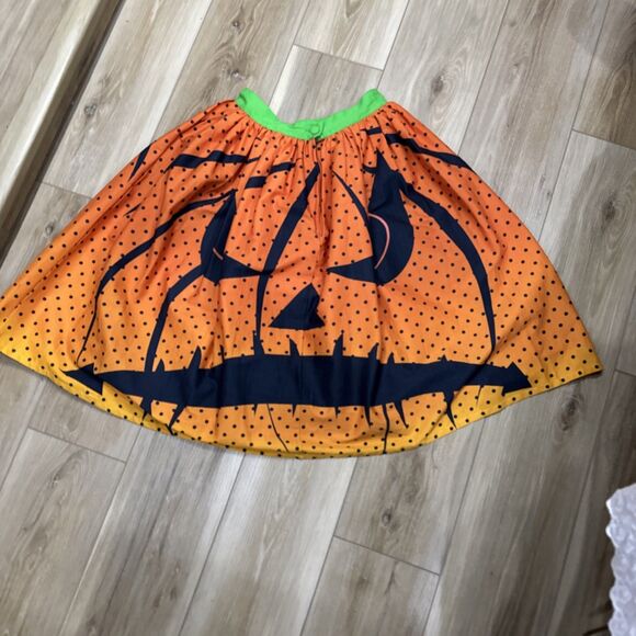 UniqueVintage Small Pop Art Halloween Two Faced Jack-O-Lantern Skirt With Pocket - Picture 4 of 6